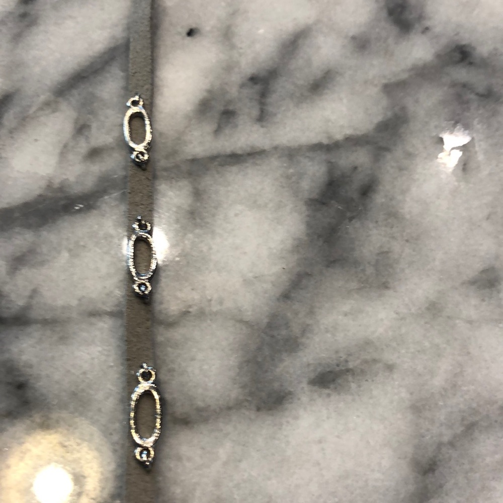 American Eagle Gray Choker